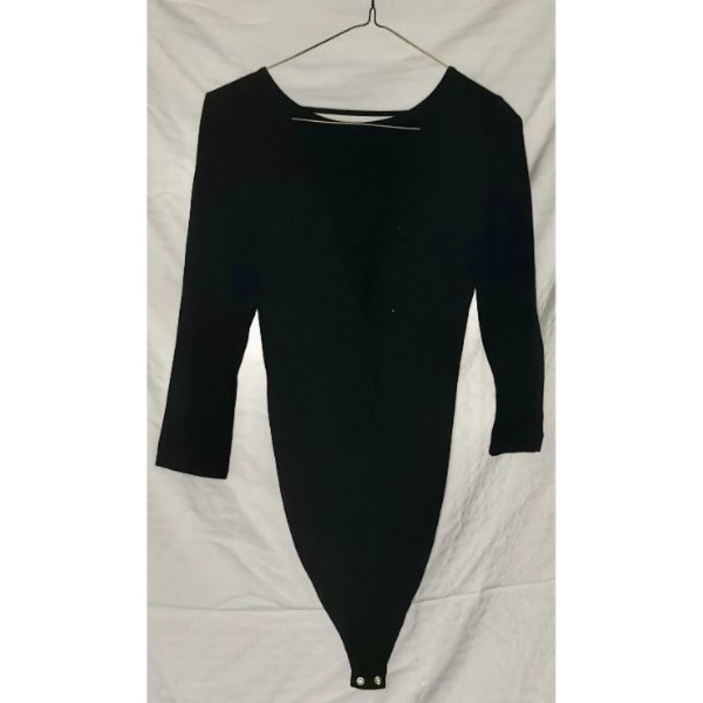 Forever 21 Black deep cut long sleeve bodysuit Forever 21 Size Medium